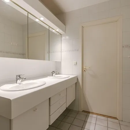 Huswell - Seaside Duplex With Four Terraces *