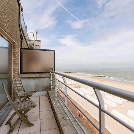 Huswell - Seaside Duplex With Four Terraces * De Haan