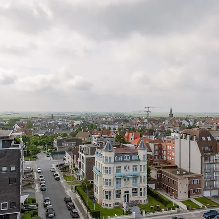 Huswell - Seaside Duplex With Four Terraces * De Haan